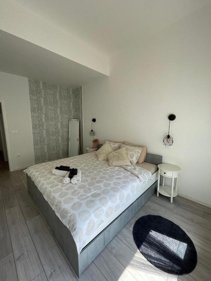 Forest Hill Apartment